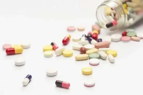 连花清瘟部分药店“卖断货”！其他新冠药物的进展如何？