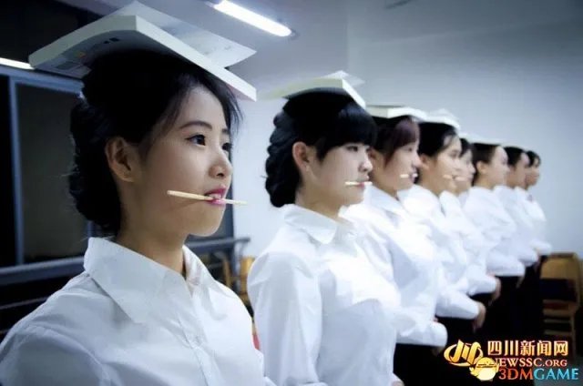 四川礼仪队究竟哪家强？长腿美颜女神云集图片赏