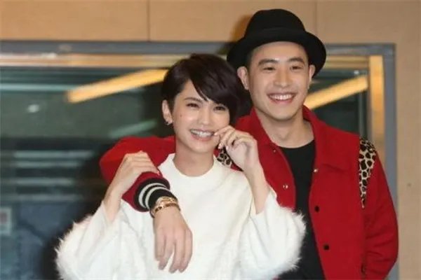 杨丞琳听到潘玮柏结婚哭了，他们之间的友谊有多坚固？