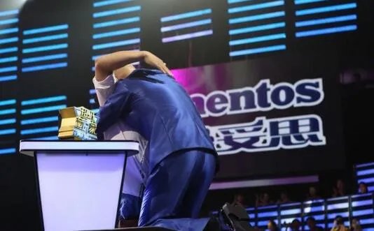 超级演说家陈州乐嘉下跪遭曝光  揭秘其中的内幕