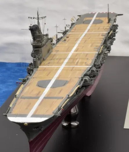二战容纳战机最多航母,防护堪比战列舰,第一次实战为什么会被击沉呢?