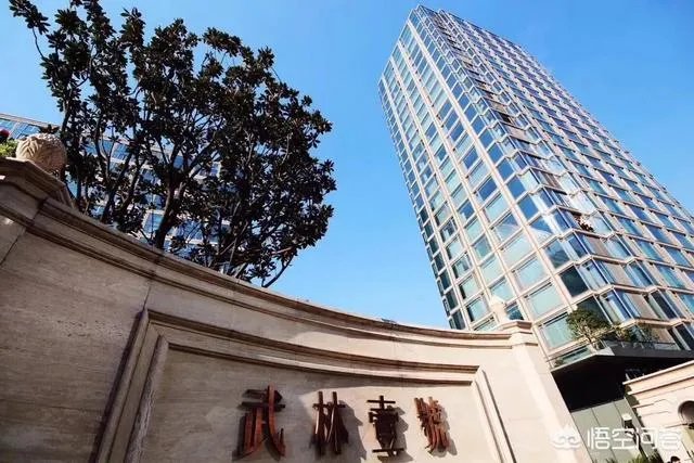 杭州市区的“老破小”和下沙次新的小三居，应该选哪个？