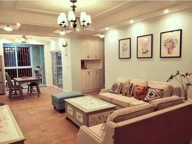 用石膏线做电视背景墙，这么天才只有我想得到