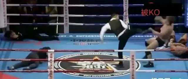 日本拳手对杨建平脸上吐口水，老杨冲上擂台OK日本和教练，您对杨建平老师如何看待？