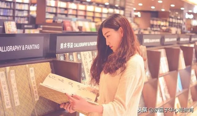 弟弟估分能上清北，选人工智能还是网络新媒体（新闻传播类）专业？