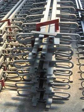 桥梁80型伸缩缝是什么