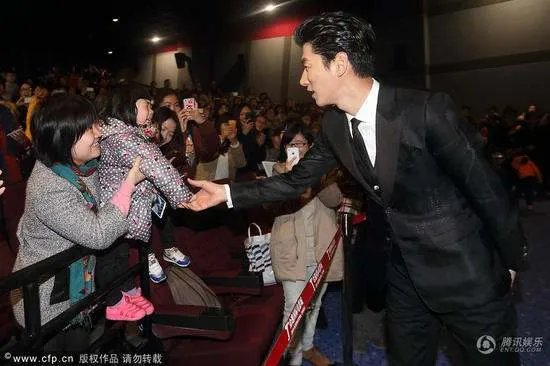 模特张亮的年龄？