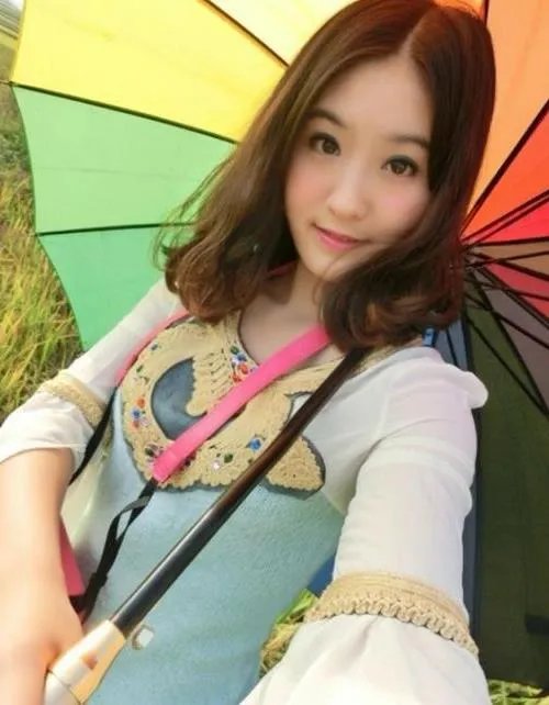 背影女神正面照曝光：清纯甜美（组图）