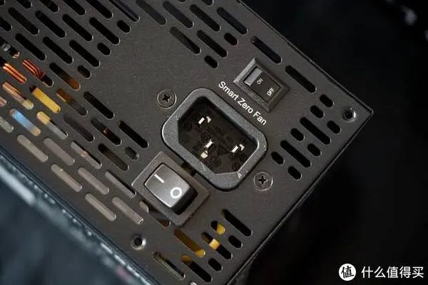 TT钢影PF1 650白金电源评测：全日系电容+超静音+十年质保，真香