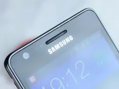 TD+4.3英寸屏 三星I9108最新报价3998元