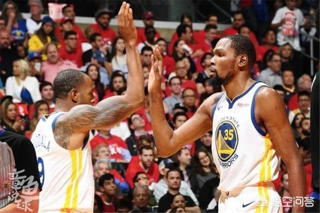 凯文-杜兰特首轮G3暴走砍下38分，可他却又吃了1个技术犯规，对此你怎么看？