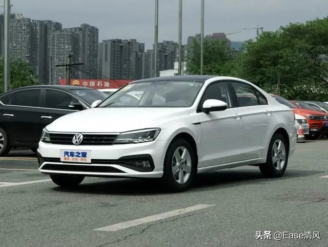 25岁男生想买15万的轿车有什么推荐的吗？