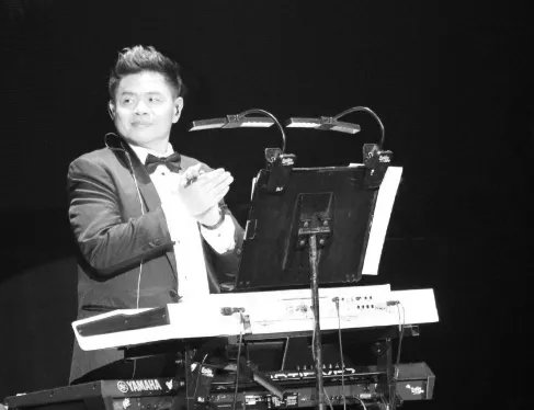 周慧敏悼念已逝音乐人、太极乐队成员唐奕聪，她与唐奕聪有着怎样的渊源？