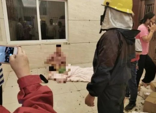 台州老人台风天关窗时坠亡，窗户为什么这么不结实？