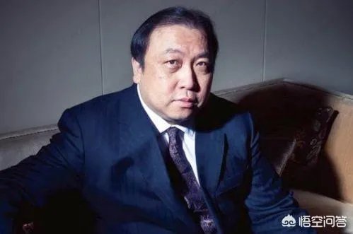 如何评价王晶被博主斥责“没资格离场”爆粗口回应？