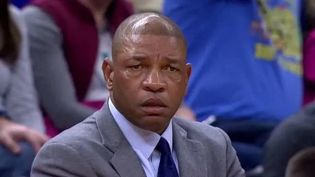 湖人大胜开拓者收获三连胜，而快船被雄鹿狂虐，如何评价？