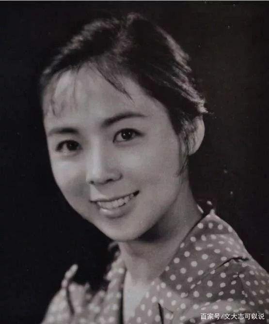 田华：从贫民女到艺术家，一家四口皆患癌去世，今92岁为何仍要挣钱养家？