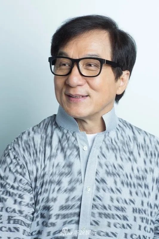 成龙回应北京豪宅被拍卖，网友：重视结果，怎么就涉及诉讼和法律内容了？