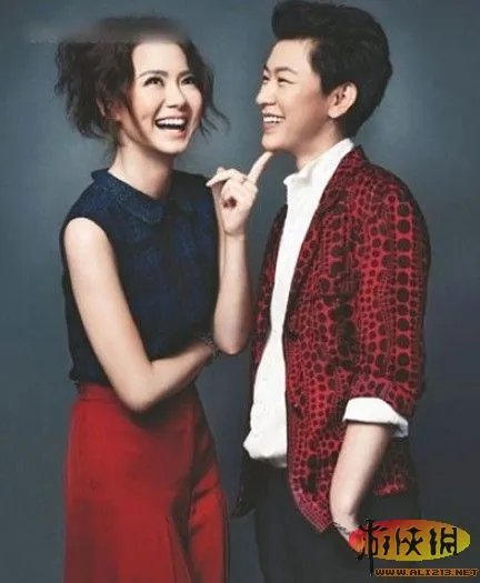 戚薇出柜照片曝光 盘点娱乐圈那些出柜女星