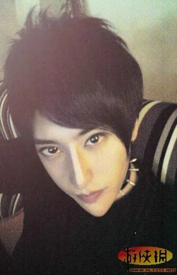 都是些神马玩意 网络红人超奇葩的“锥子脸”