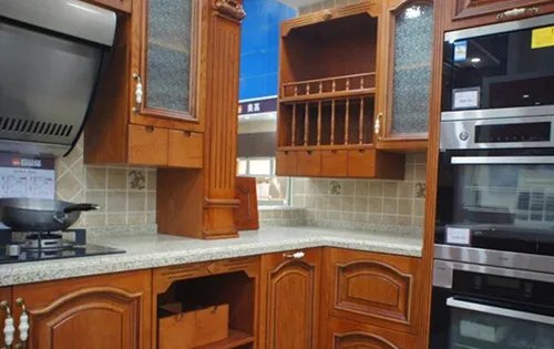 厨房厨柜价格一般多少？橱柜什么颜色好看实用