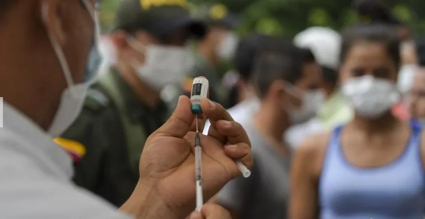 为何泥石流过后哥伦比亚民众排队打疫苗？