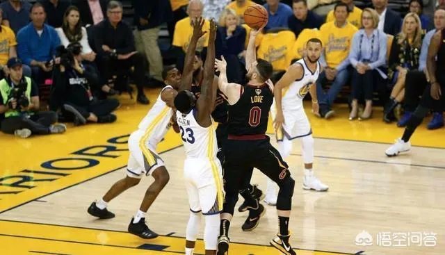 总决赛第二场勇士大胜骑士，勒夫被打爆了，你怎么评价？
