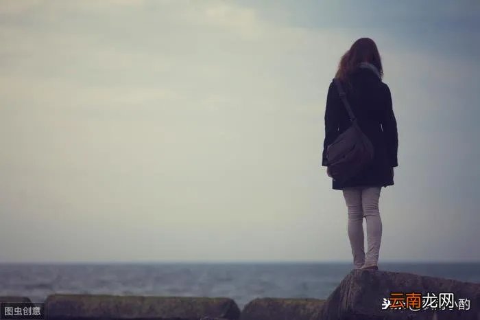 思念是呼吸都会感觉痛 我只剩思念的权利