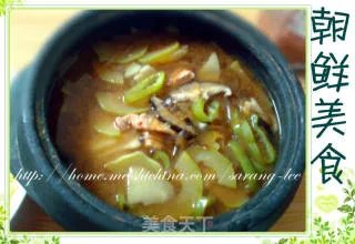 朝鲜美食—酱香浓郁的朝鲜大酱汤 된장국