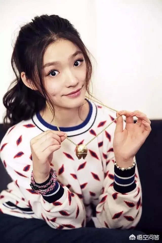 相比来说五官不是最精致的林允，为什么看起来反而更舒服？