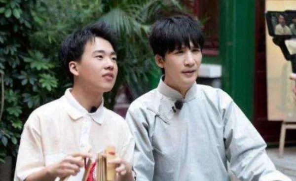 大张伟说郭麒麟当艺人可惜了是怎么回事？