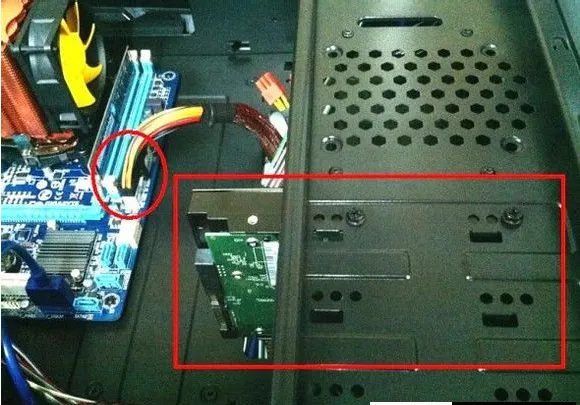 怎么安装一个固定硬盘一个机械硬盘