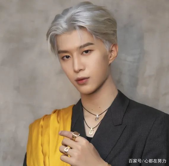 终于瞒不住了，范冰冰与范丞丞的关系曝光，这次不喊弟弟了，喊的是什么？