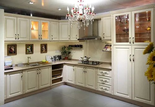 厨房厨柜价格一般多少？橱柜什么颜色好看实用