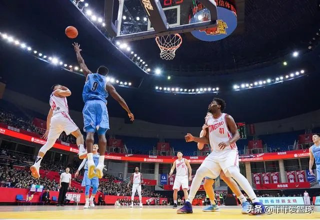 北京男篮以92比115大比分输给青岛男篮，再次爆出双大外援的软肋，怎样评价本场比赛？
