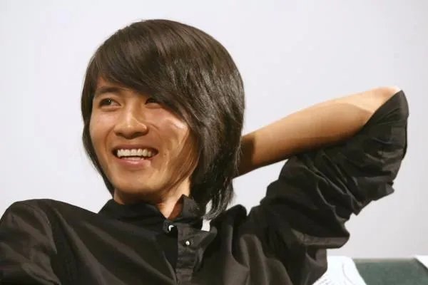 韩寒和方舟子开撕，徐静蕾表态是什么意思？