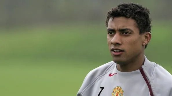 02世界杯决赛巴西队的15号队员叫什么？