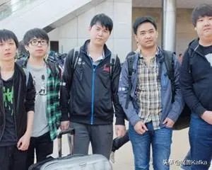 如何评价dota选手yyf的职业生涯？