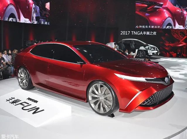 为什么说八代凯美瑞最接近概念车？