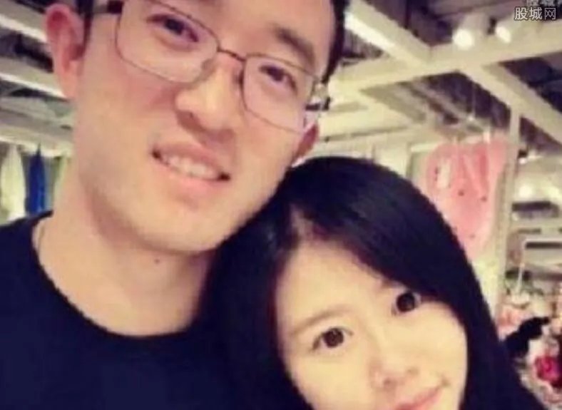 姜至鹏回应出轨 去年已离婚1300万只是账单