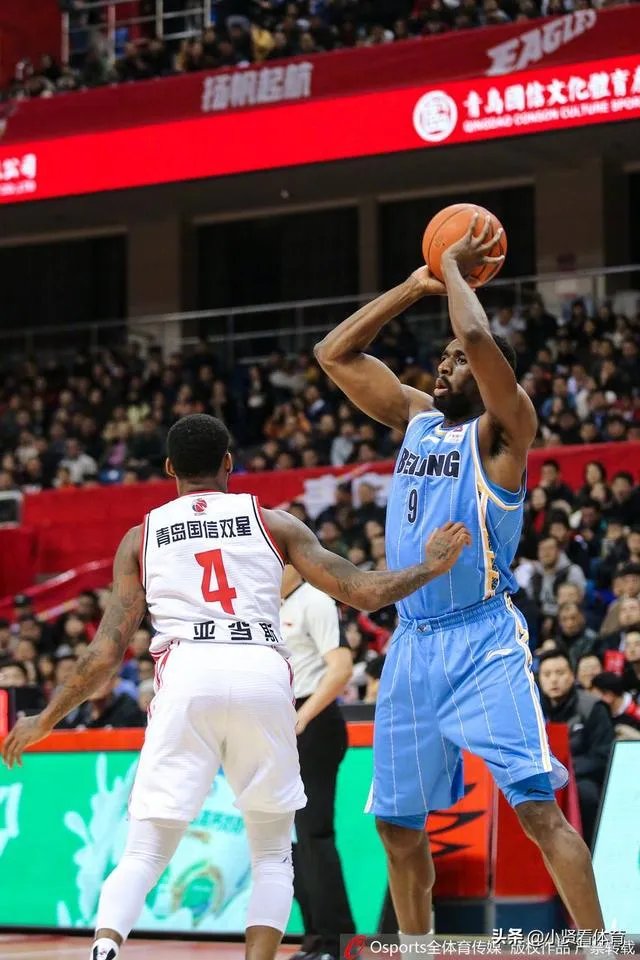 北京男篮以92比115大比分输给青岛男篮，再次爆出双大外援的软肋，怎样评价本场比赛？