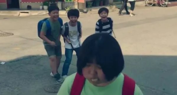 《我的ID是江南美人》为什么女主幼时从来没有正面出现?