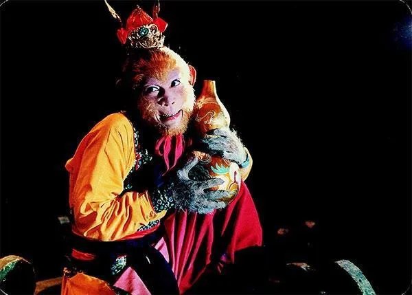 关于六小龄童被别车，您怎么看？