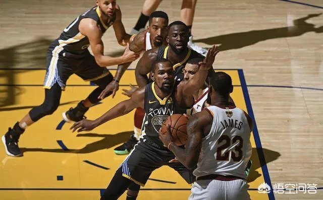 总决赛第二场勇士大胜骑士,勒夫被打爆了,你怎么评价?