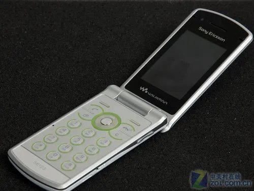 超薄动作音乐手机 索尼爱立信W508评测