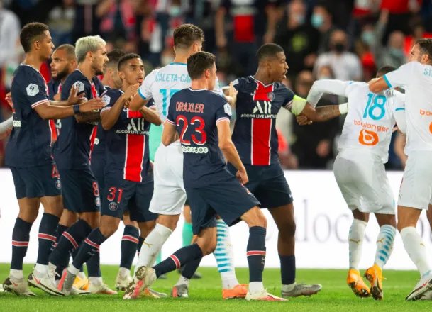 内马尔啥时候红牌的