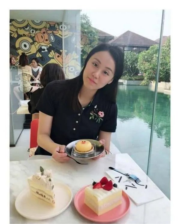 被闺蜜搭档夺走男友的羽毛球奥运冠军赵芸蕾现在感情生活如何？