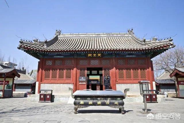 北京的北顶娘娘庙在奥林匹克公园里吗？有什么故事吗？是否开放呢？