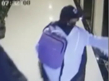 盗贼强行撞门行窃为什么会这么大胆？