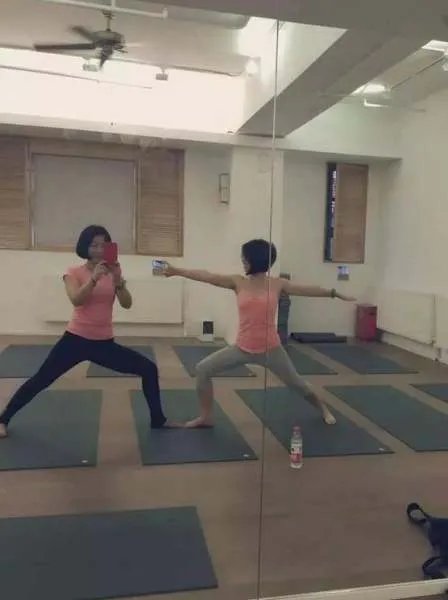 找个瑜伽教练做老婆是什么体验